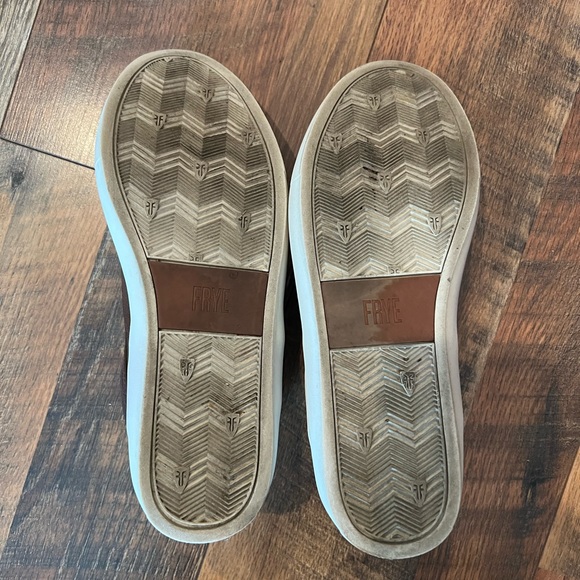 FRYE Mark Gore Leather Slip On Shoes - Picture 7 of 9